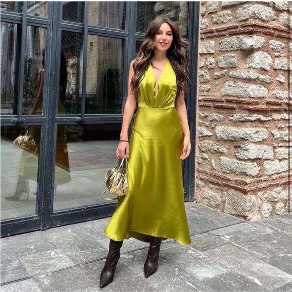 NWT // BLOGGERS FAVE Zara Satin Halter Dress - Picture 3 of 7